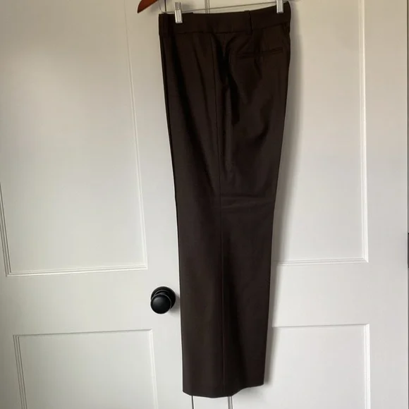 Ann Taylor rich  coffee color women’s pantsuit size 10 P. 87% virgin wool. - Picture 6 of 7